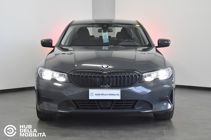 BMW 320d xDrive Business Advantage